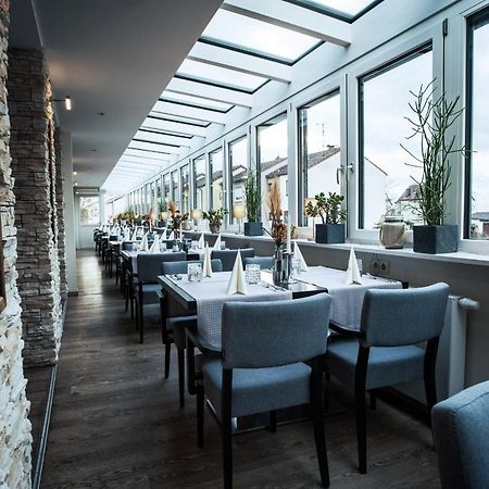 Hotel & Restaurant Rizzelli Superior นอยชตัดท์ อัน เดอ ไอส์ช ภายนอก รูปภาพ
