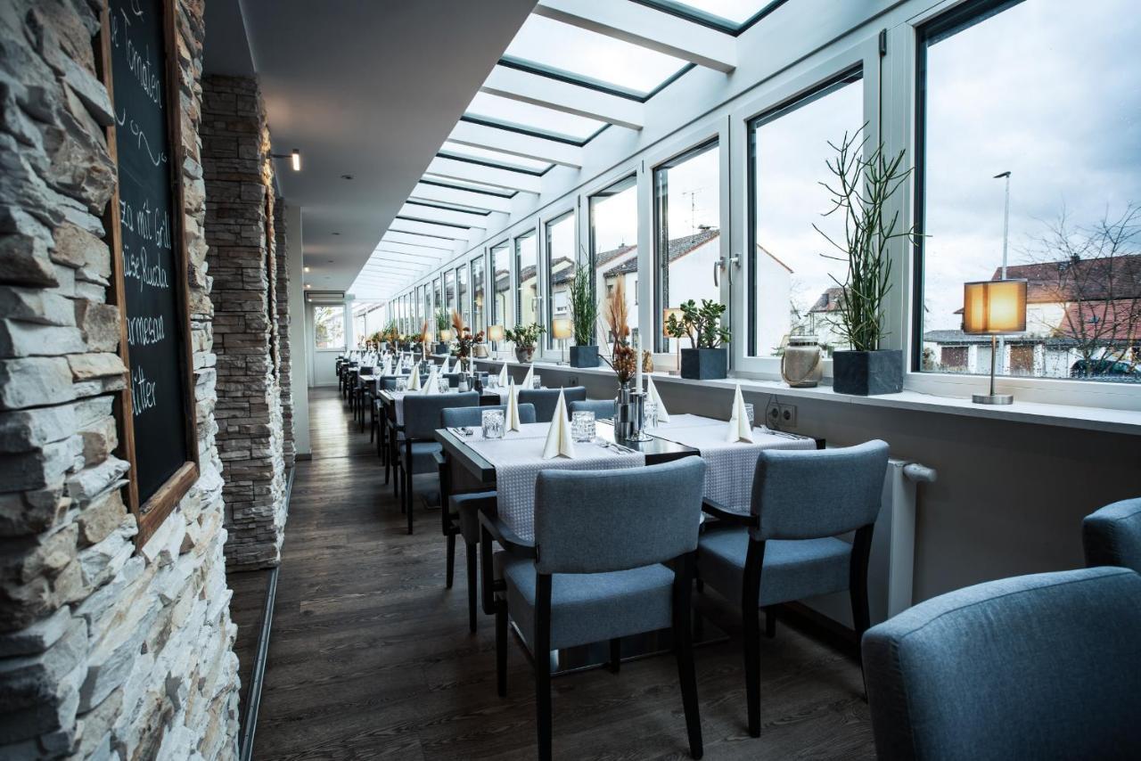 Hotel & Restaurant Rizzelli Superior นอยชตัดท์ อัน เดอ ไอส์ช ภายนอก รูปภาพ